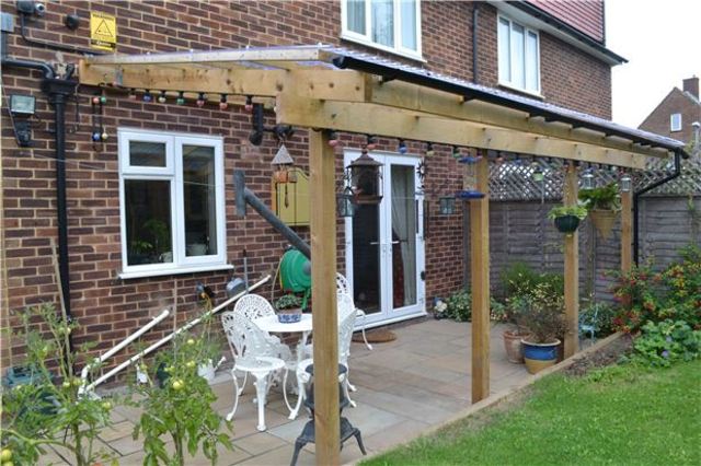  Image of 3 bedroom Semi-Detached house for sale in Alington Grove Wallington SM6 at Surrey, SM6 9NH