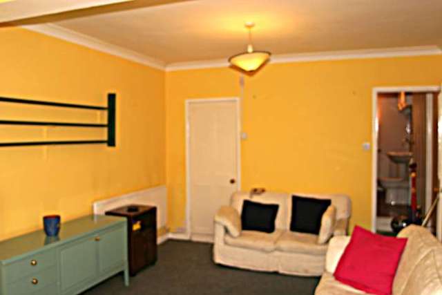  Image of 3 bedroom Terraced house to rent in Alpine Street Reading RG1 at Alpine Street  Reading, RG1 2PY