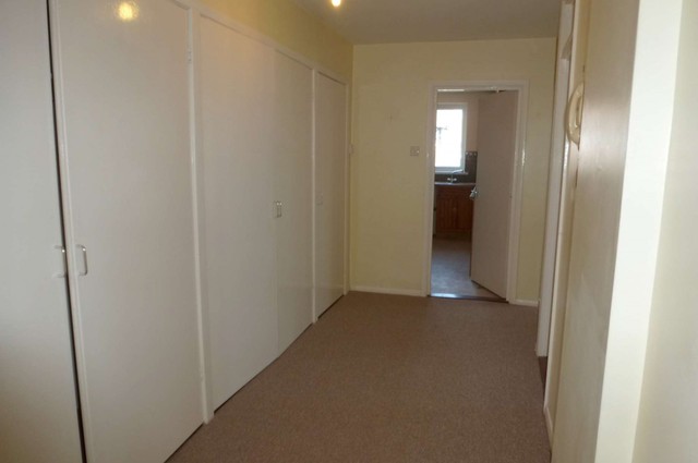  Image of 2 bedroom Flat to rent in Craneswater Park Southsea PO4 at Craneswater Park  Southsea, PO4 0NX