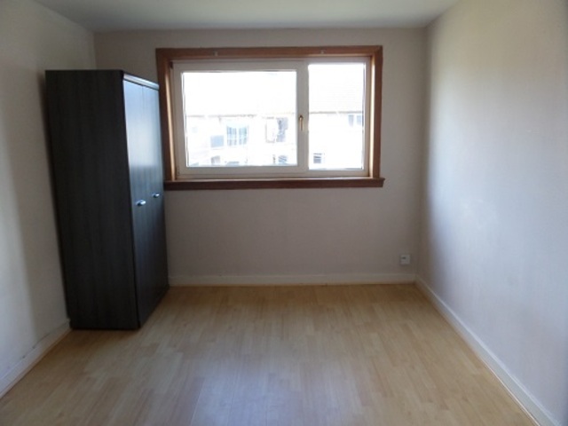  Image of 2 bedroom Flat to rent in Ardshiel Avenue Edinburgh EH4 at Drum Brae Edinburgh Edinburgh, EH4 7LJ