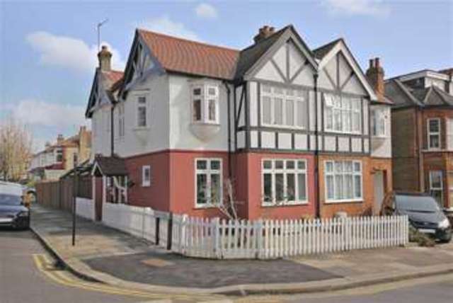  Image of 3 bedroom Property for sale in Arlow Road London N21 at Arlow Road Winchmore Hill Winchmore Hill, N21 3JS