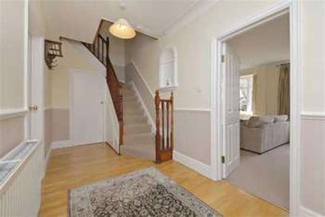  Image of 3 bedroom Property for sale in Arlow Road London N21 at Arlow Road Winchmore Hill Winchmore Hill, N21 3JS