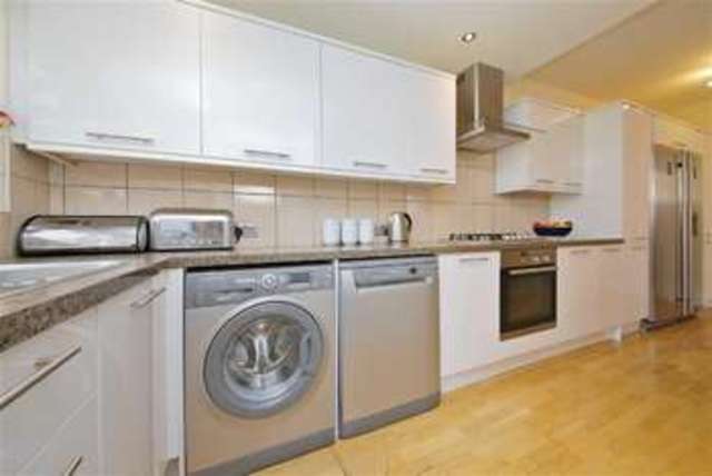  Image of 3 bedroom Property for sale in Arlow Road London N21 at Arlow Road Winchmore Hill Winchmore Hill, N21 3JS