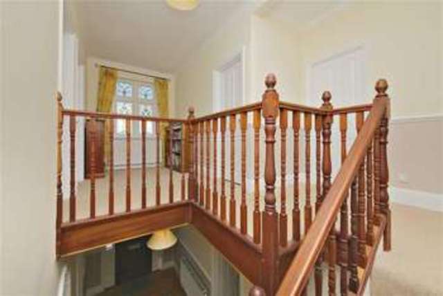  Image of 3 bedroom Property for sale in Arlow Road London N21 at Arlow Road Winchmore Hill Winchmore Hill, N21 3JS