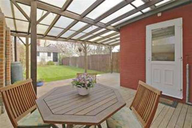  Image of 3 bedroom Property for sale in Arlow Road London N21 at Arlow Road Winchmore Hill Winchmore Hill, N21 3JS
