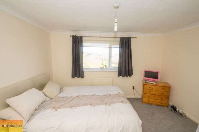  Image of 3 bedroom End of Terrace to rent in Austin Crescent Plymouth PL6 at Austin Crescent Eggbuckland Plymouth, PL6 5QT