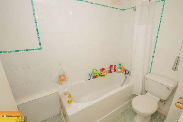  Image of 3 bedroom End of Terrace to rent in Austin Crescent Plymouth PL6 at Austin Crescent Eggbuckland Plymouth, PL6 5QT
