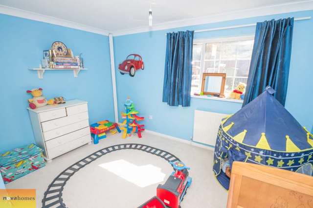  Image of 3 bedroom End of Terrace to rent in Austin Crescent Plymouth PL6 at Austin Crescent Eggbuckland Plymouth, PL6 5QT