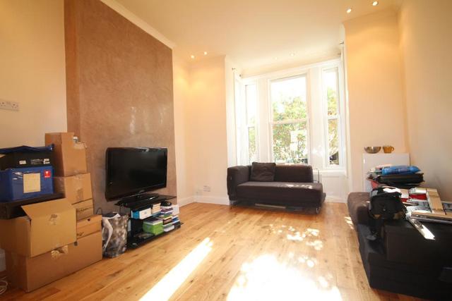  Image of 4 bedroom Flat to rent in Avenell Road London N5 at Highbury  London, N5 1DN
