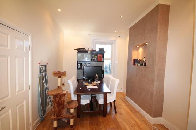  Image of 4 bedroom Flat to rent in Avenell Road London N5 at Highbury  London, N5 1DN