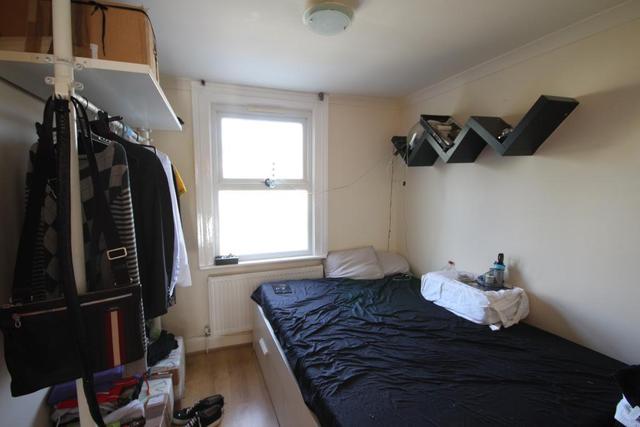  Image of 4 bedroom Flat to rent in Avenell Road London N5 at Highbury  London, N5 1DN