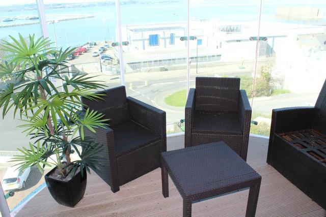  Image of 2 bedroom Apartment to rent in Ayton Drive Portland DT5 at Portland, DT5 1DT