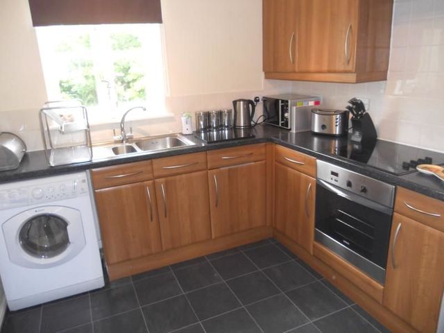  Image of 2 bedroom Flat to rent in Barkhill Road Linlithgow EH49 at Linlithgow West Lothian West Lothian, EH49 6BY