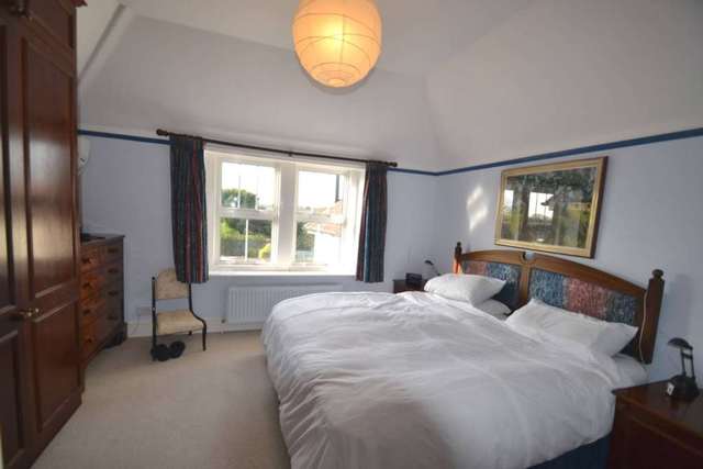  Image of 4 bedroom Detached house to rent in Barnett Wood Lane Ashtead KT21 at Barnett Wood Lane  Ashtead, KT21 2LP