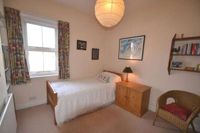  Image of 4 bedroom Detached house to rent in Barnett Wood Lane Ashtead KT21 at Barnett Wood Lane  Ashtead, KT21 2LP
