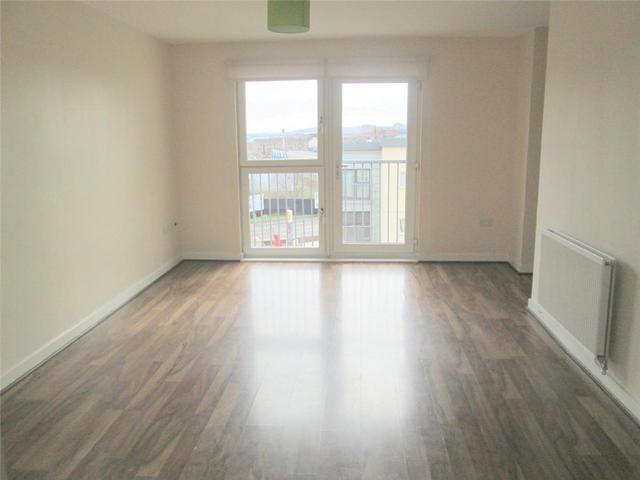  Image of 2 bedroom Flat to rent in Barrland Street Glasgow G41 at Pollokshields Glasgow Glasgow, G41 1QH