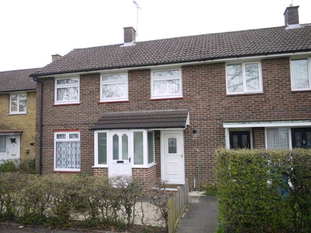  Image of 3 bedroom Detached house for sale in Bay Road Bracknell RG12 at Bay Road  Bracknell, RG12 2NH