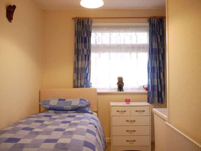  Image of 3 bedroom Detached house for sale in Bay Road Bracknell RG12 at Bay Road  Bracknell, RG12 2NH