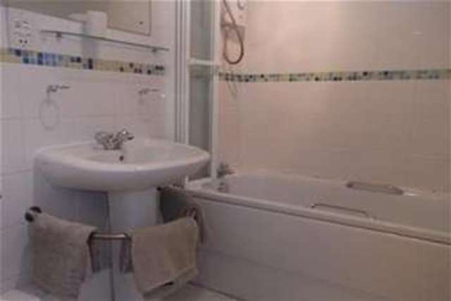  Image of 1 bedroom Flat to rent in Bell Street Glasgow G1 at Glasgow, G1 1LG