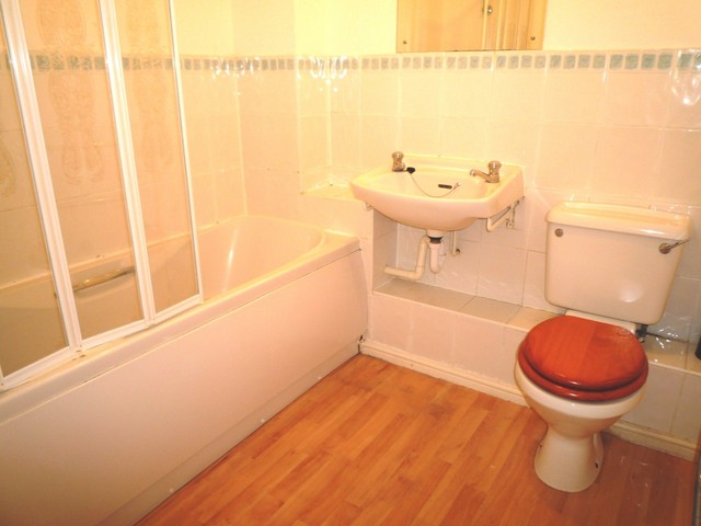  Image of 2 bedroom Flat to rent in Bewick Gardens Chichester PO19 at Chichester, PO19 6FS