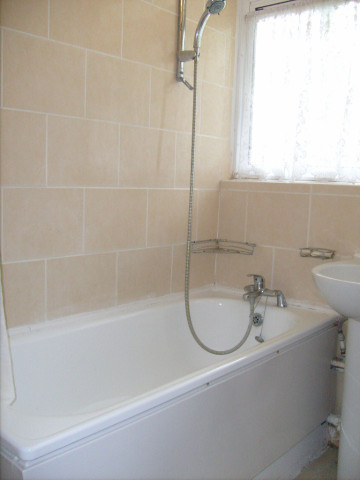  Image of 1 bedroom Flat Share to rent in Bigland Street London E1 at London, E1 2PL