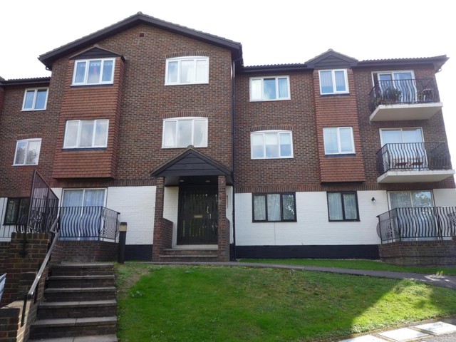  Image of 1 bedroom Flat to rent in Birchend Close South Croydon CR2 at South Croydon, CR2 7DS