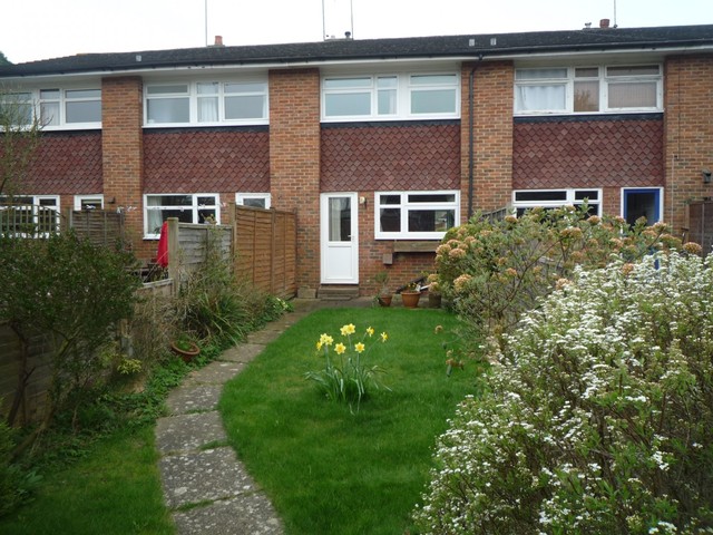  Image of 2 bedroom Detached house to rent in Blackbridge Lane Horsham RH12 at Horsham, RH12 1SD