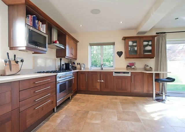  Image of 5 bedroom Detached house to rent in Bramblewood Merstham Redhill RH1 at Merstham  Redhill, RH1 3DW