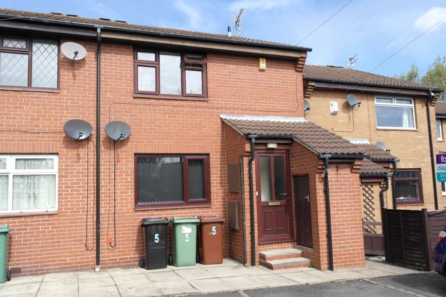  Image of 1 bedroom Apartment to rent in Bransby Court Farsley Pudsey LS28 at Farsley, LS28 5UP