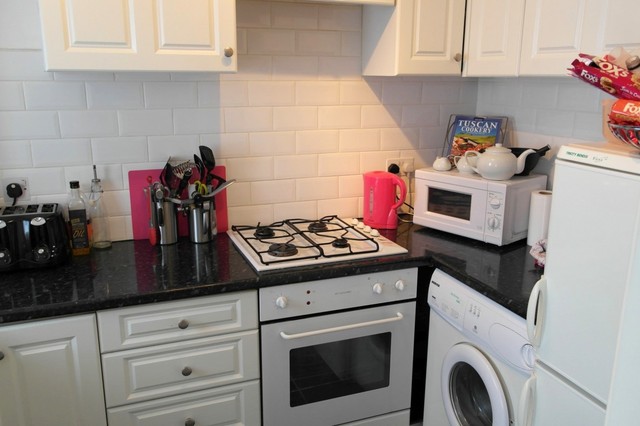  Image of 1 bedroom Apartment to rent in Bransby Court Farsley Pudsey LS28 at Farsley, LS28 5UP