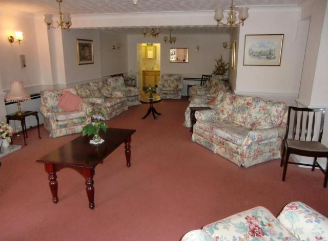  Image of 2 bedroom Bungalow to rent in Station Road Broadway WR12 at Bredon Court and Mews Station Road Broadway, WR12 7DL