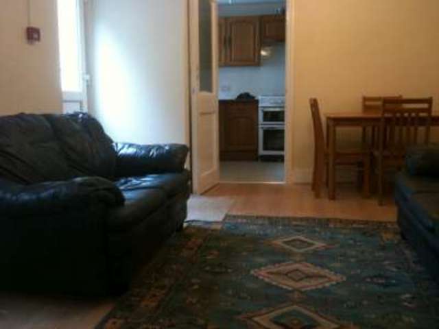  Image of 5 bedroom Detached house to rent in Burnthwaite Road London SW6 at Fulham  London, SW6 5BQ