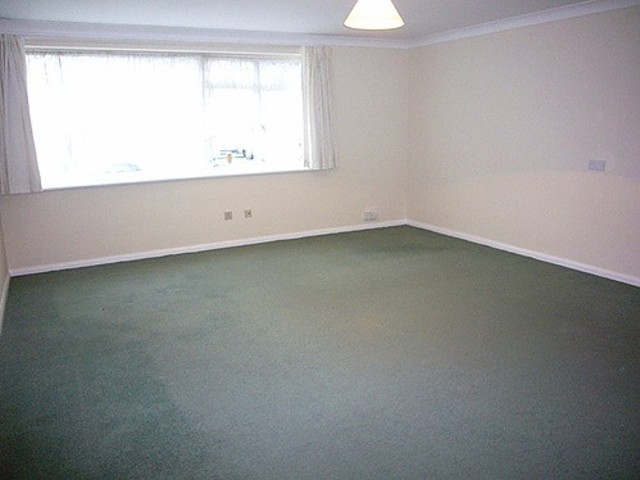  Image of Studio flat to rent in Broadwater Street East Broadwater Worthing BN14 at Broadwater St East  Worthing, BN14 9AG