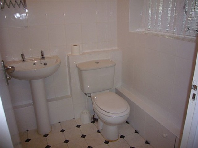  Image of Studio flat to rent in Broadwater Street East Broadwater Worthing BN14 at Broadwater St East  Worthing, BN14 9AG