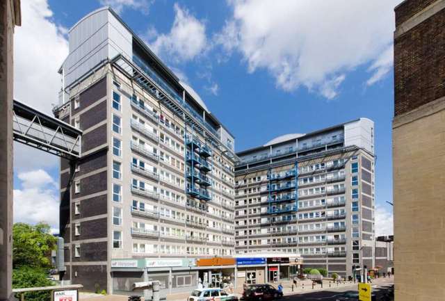  Image of 2 bedroom Flat to rent in Calderwood Street London SE18 at Calderwood Street Woolwich London, SE18 6JF