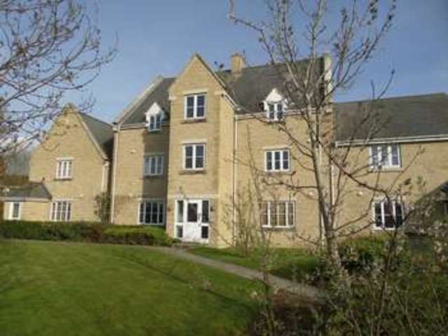  Image of 2 bedroom Flat to rent in Callington Road Swindon SN25 at Swindon Haydon Wick, SN25 2BE