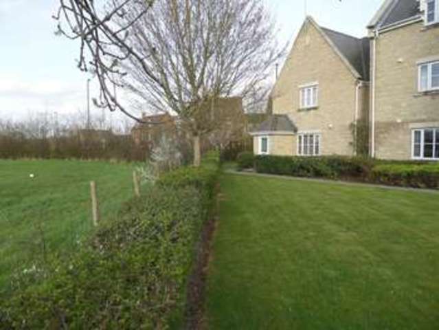  Image of 2 bedroom Flat to rent in Callington Road Swindon SN25 at Swindon Haydon Wick, SN25 2BE