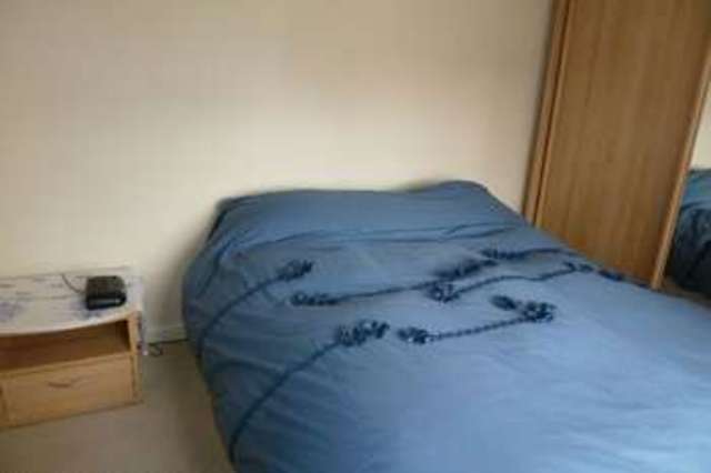  Image of 3 bedroom Terraced house for sale in Callington Road Reading RG2 at Callington Road  Reading, RG2 7QG
