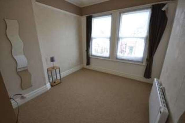  Image of 1 bedroom Flat to rent in Cantelupe Road Bexhill-on-Sea TN40 at Bexhill On Sea, TN40 1JG