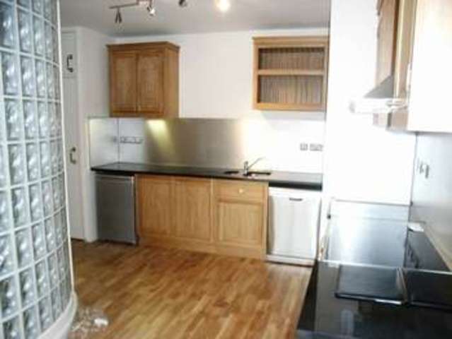  Image of 1 bedroom Apartment to rent in Foundry Lane Ipswich IP4 at Cardinal Lofts College Street Ipswich, IP4 1DJ