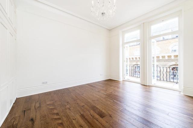  Image of 3 bedroom Flat to rent in Carlisle Place London SW1P at Cardinal Mansions  Carlisle Place, SW1P 1EY