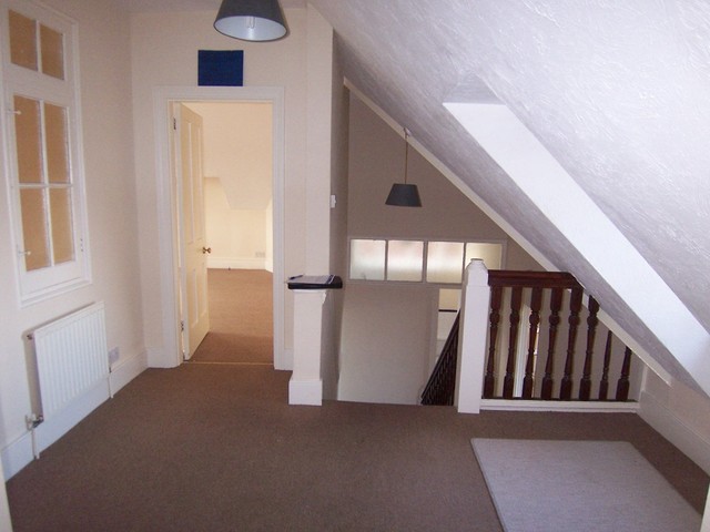  Image of 3 bedroom Flat to rent in Carew Road Eastbourne BN21 at 14 Carew Road  Eastbourne, BN21 2JD