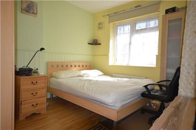  Image of 2 bedroom End of Terrace to rent in Cartmel Gardens Morden SM4 at Surrey, SM4 6QN
