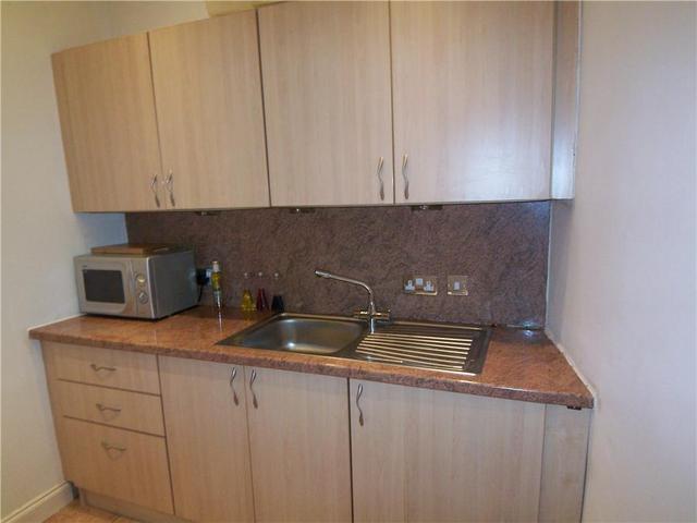  Image of 2 bedroom Flat to rent in Castle Street Paisley PA1 at Paisley Renfrewshire Renfrewshire, PA1 2JW