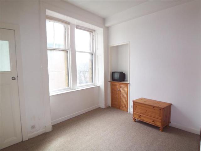  Image of 2 bedroom Flat to rent in Castle Street Paisley PA1 at Paisley Renfrewshire Renfrewshire, PA1 2JW