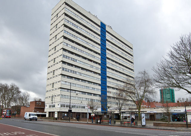  Image of 3 bedroom Flat to rent in Castle Mead Camberwell Road London SE5 at Camberwell Road  London, SE5 0EB