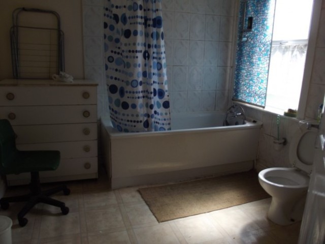  Image of 3 bedroom Terraced house to rent in Castleton Road Preston PR1 at Castleton Road  Preston, PR1 6QH