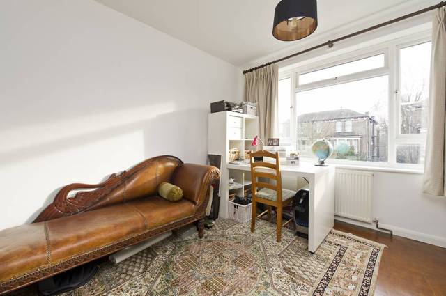  Image of 3 bedroom Flat to rent in St. John