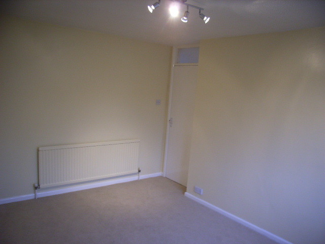  Image of 3 bedroom Detached house to rent in Cedar Close Worthing BN13 at Worthing, BN13 2JA