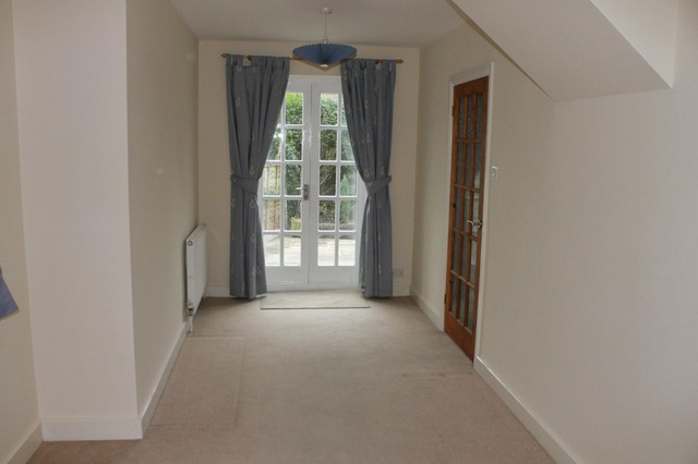  Image of 4 bedroom Detached house to rent in Newbridge Road East Billingshurst RH14 at Newbridge Road  Billingshurst, RH14 9LP